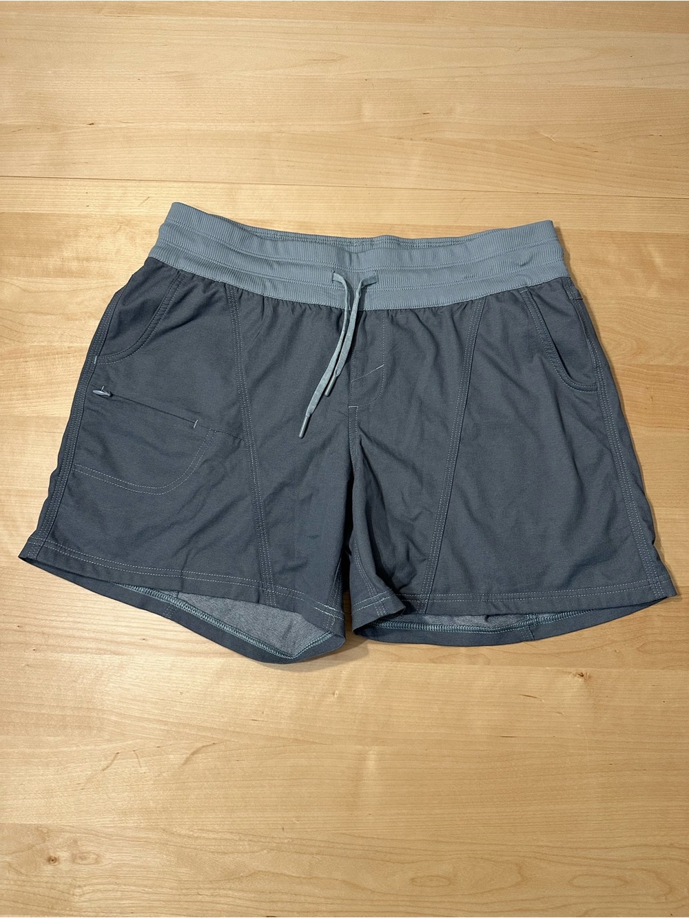 The North Face Aphrodite Shorts Womens Large Gray color Hiking Active Drawstring